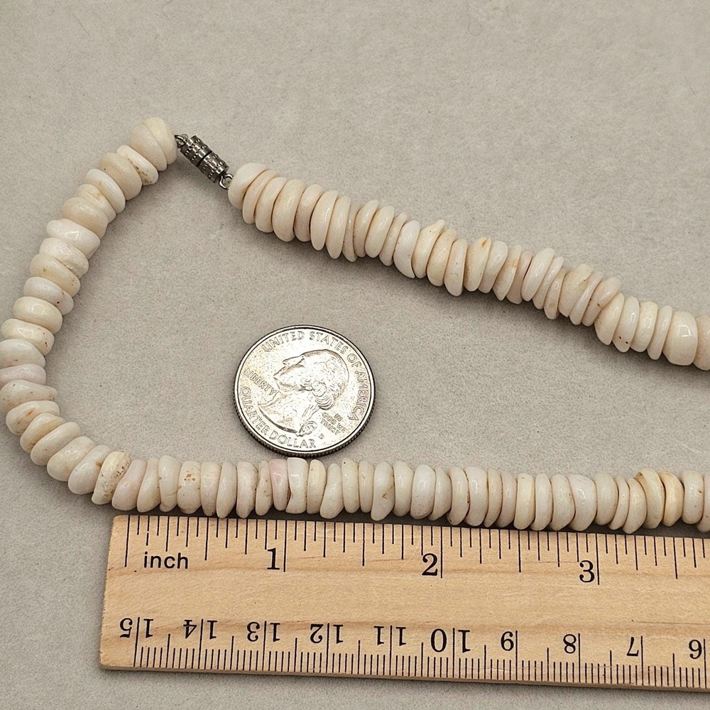 **Resrved** Vintage Puka Shell Necklace 17" Cream White Beach Surfer Boho - Picture 7 of 9